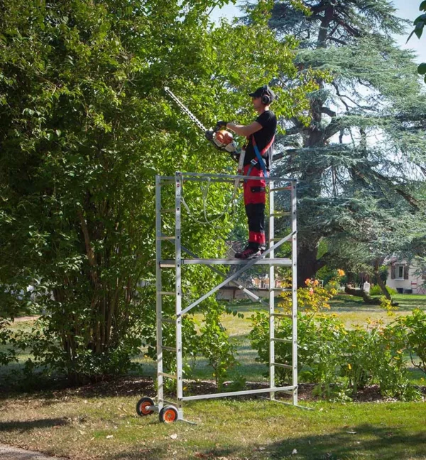 Échafaudage Roulant de Jardin Tout-Terrain – Hailo HobbyStep 4M